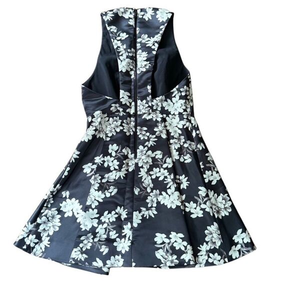 Alice + Olivia Dress Tanner in Southern Bloom Black White 6 - Picture 3 of 8